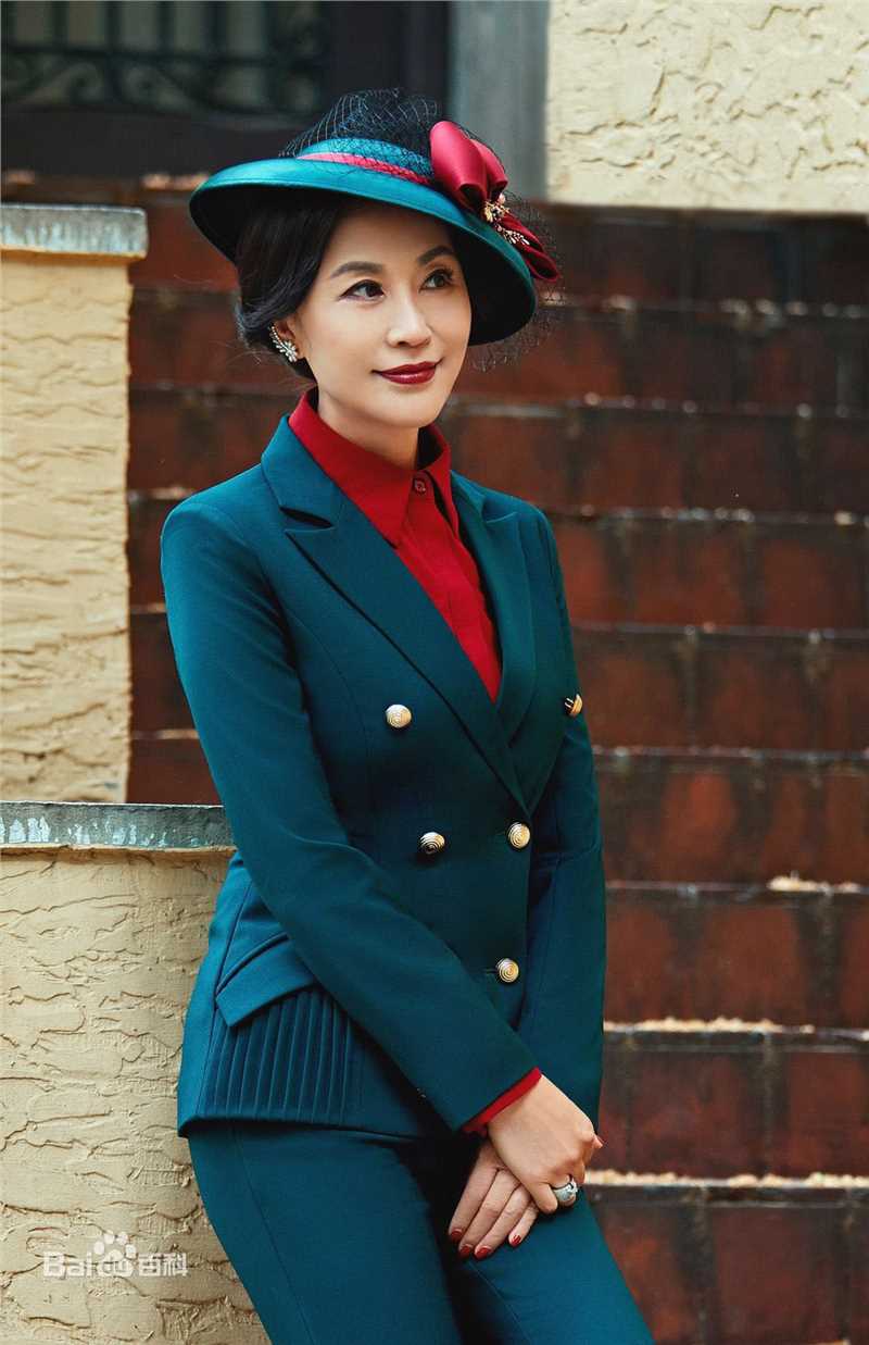 乔于庭 贵族风范素颜照壁纸