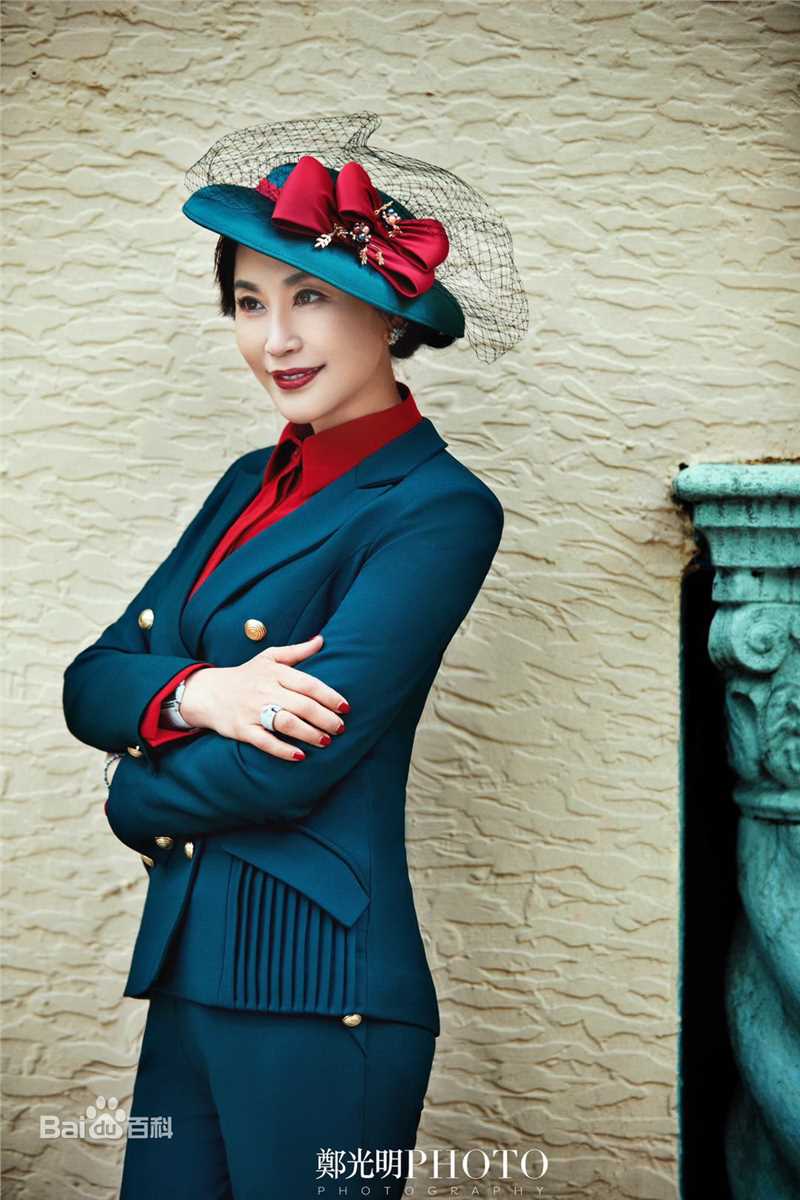 乔于庭 贵族风范素颜照壁纸