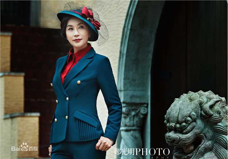 乔于庭 贵族风范素颜照壁纸