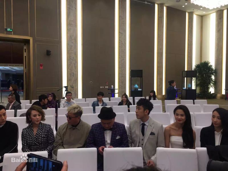 郭大雷(Zorro)导演参加第六届北京国际电影节素颜照相册