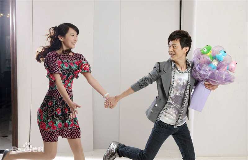 何炅(He Jiong)快乐购四周年代言图片图册