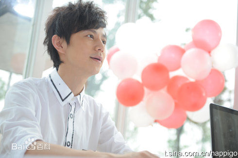 何炅(He Jiong)快乐购四周年代言图片图册