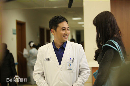 最全谭洋在《产科医生》饰贾天书中的相册