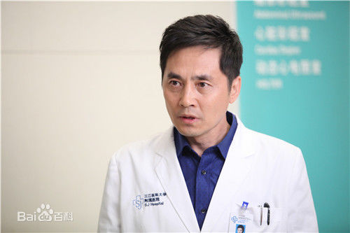 最全谭洋在《产科医生》饰贾天书中的相册