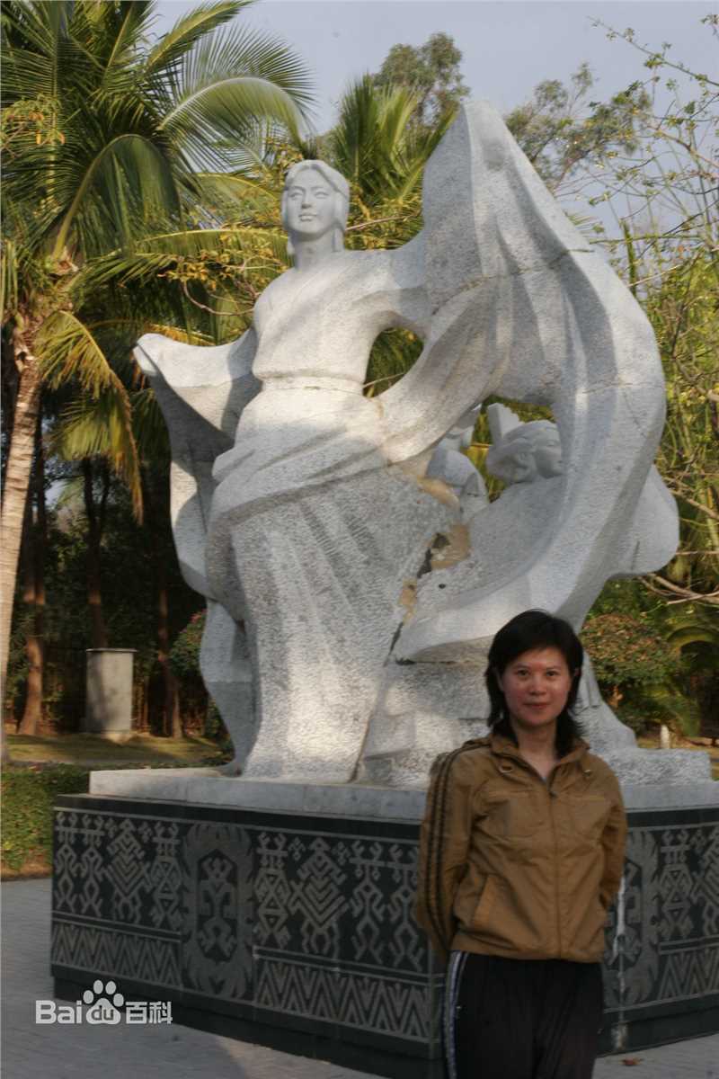 胡玥导演相册性感图片图集