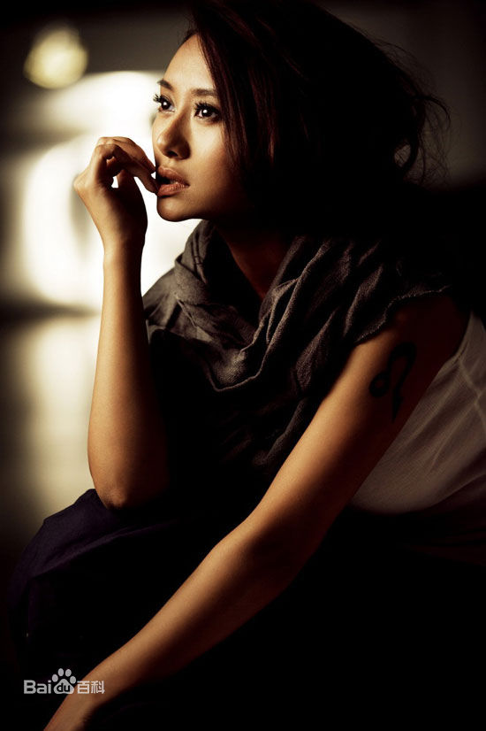 爱戴(Edell)百变天后前后照片