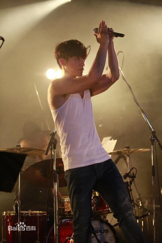 炎亚纶(Aaron、Arron)阿布的舞台前后照片