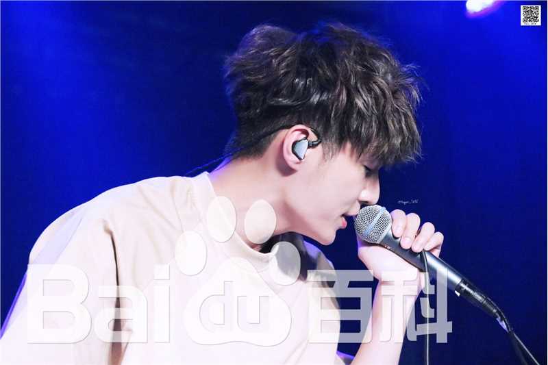 炎亚纶(Aaron、Arron)阿布的舞台前后照片