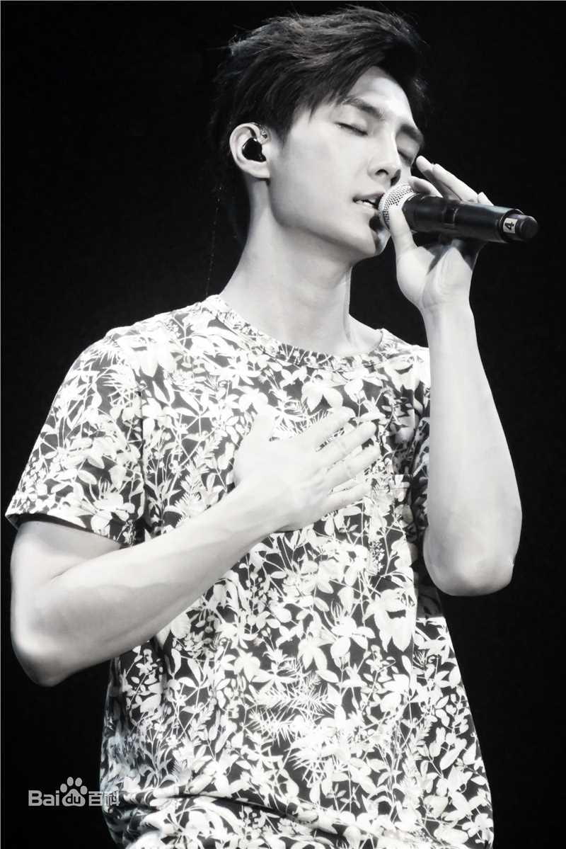 炎亚纶(Aaron、Arron)阿布的舞台前后照片