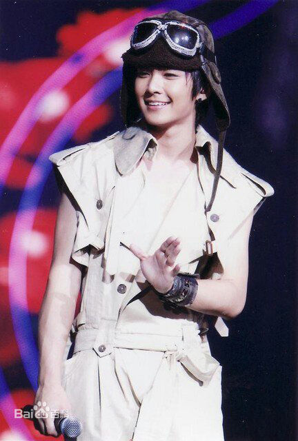 炎亚纶(Aaron、Arron)阿布的舞台前后照片