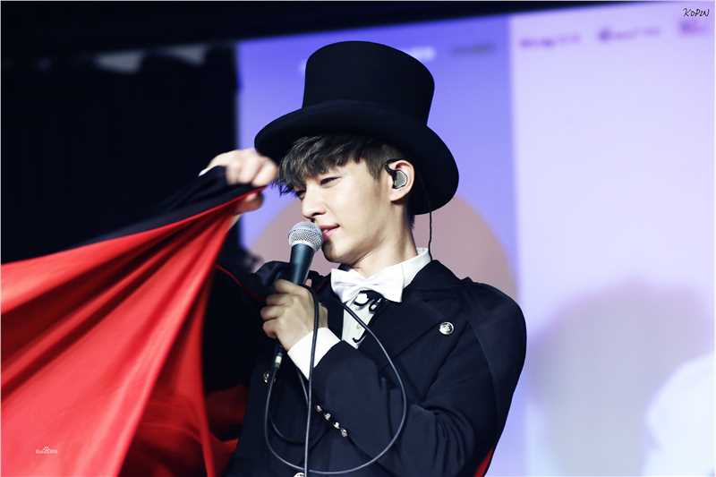 炎亚纶(Aaron、Arron)阿布的舞台前后照片