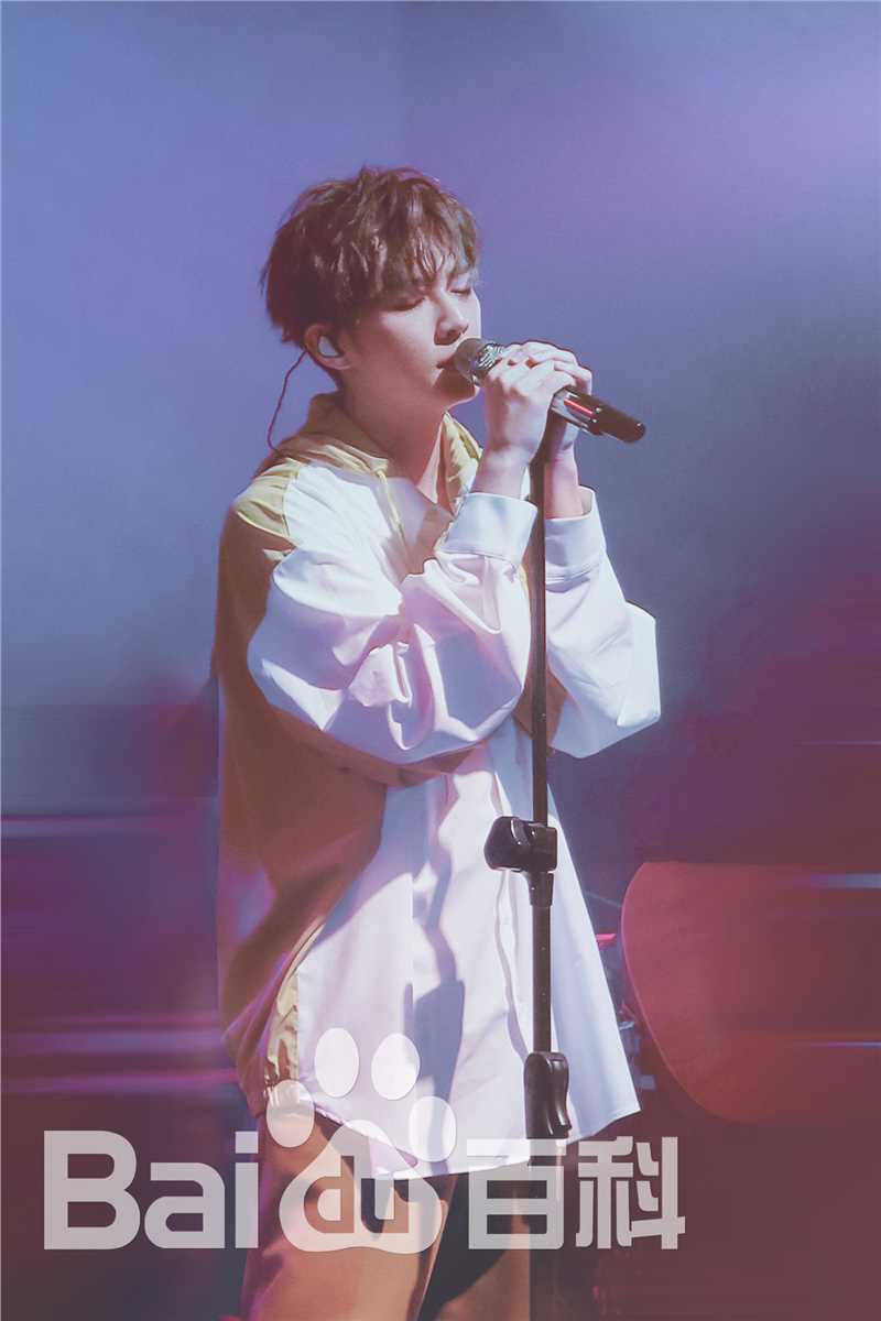 炎亚纶(Aaron、Arron)阿布的舞台前后照片