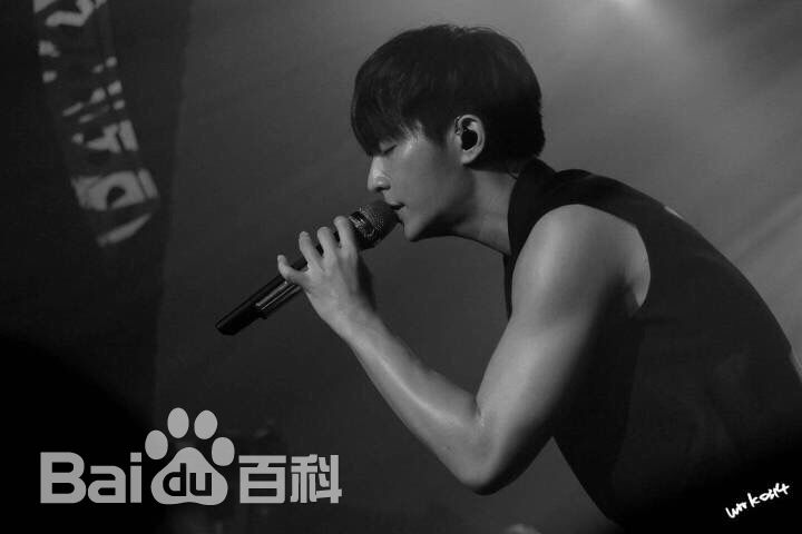 炎亚纶(Aaron、Arron)阿布的舞台前后照片