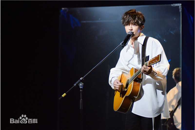 炎亚纶(Aaron、Arron)阿布的舞台前后照片