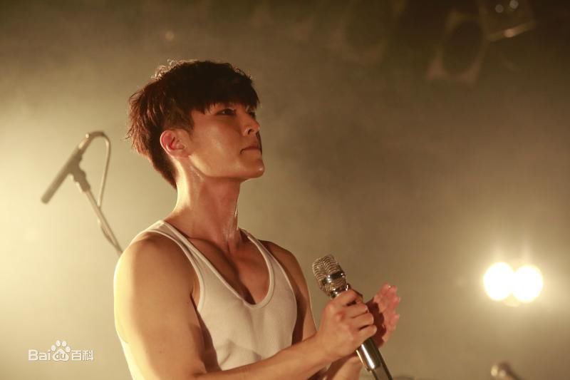 炎亚纶(Aaron、Arron)阿布的舞台前后照片