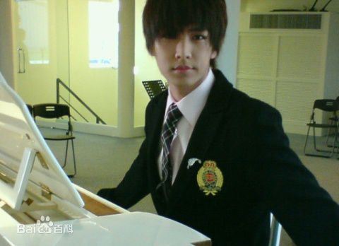 最新炎亚纶(Aaron、Arron)在《霹雳MIT》詹士德中的图集