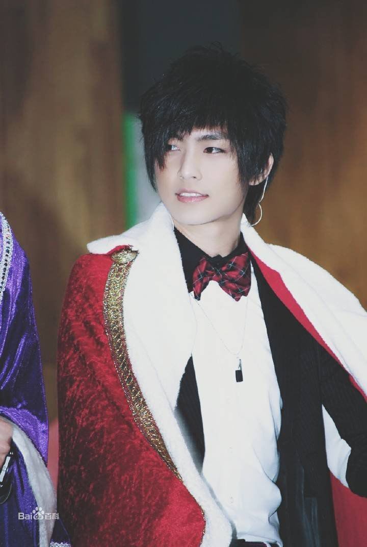 炎亚纶(Aaron、Arron)吴庚霖小朋友性感图片图集