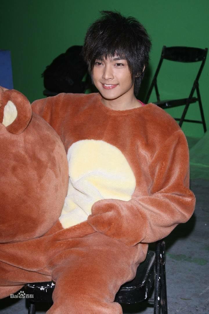 炎亚纶(Aaron、Arron)吴庚霖小朋友性感图片图集