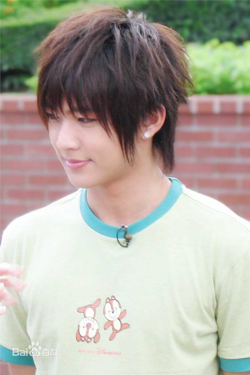 炎亚纶(Aaron、Arron)吴庚霖小朋友性感图片图集