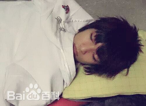 炎亚纶(Aaron、Arron)吴庚霖小朋友性感图片图集