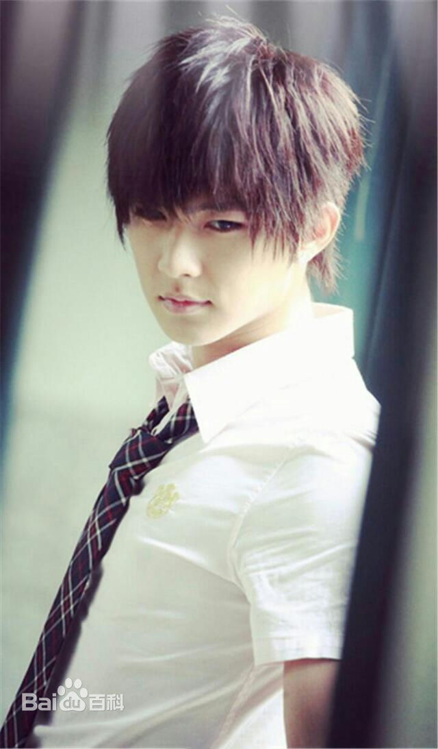 炎亚纶(Aaron、Arron)吴庚霖小朋友性感图片图集