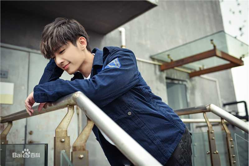 炎亚纶(Aaron、Arron)最全壁纸