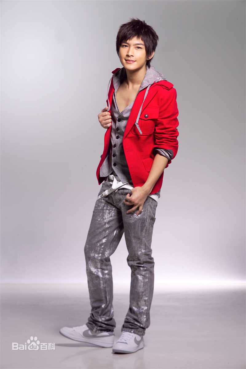 炎亚纶(Aaron、Arron)最新壁纸