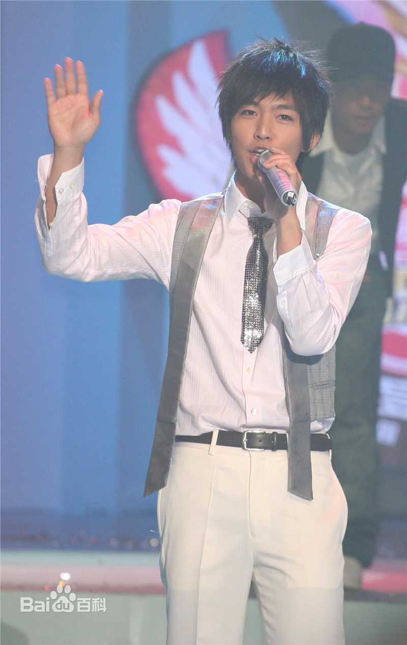 炎亚纶(Aaron、Arron)蒙牛音乐风云榜性感图片壁纸