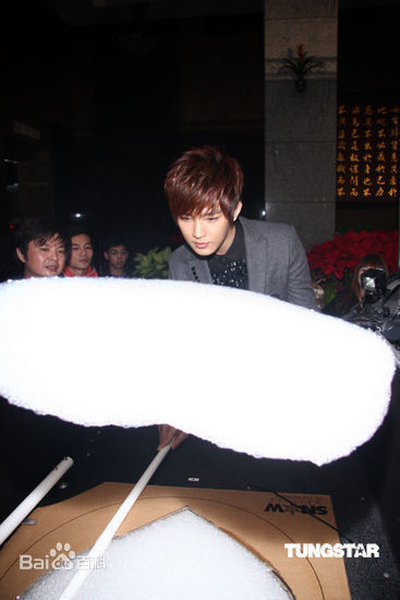 炎亚纶(Aaron、Arron)精彩图册