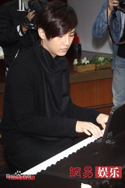 高清炎亚纶(Aaron、Arron)精彩图册