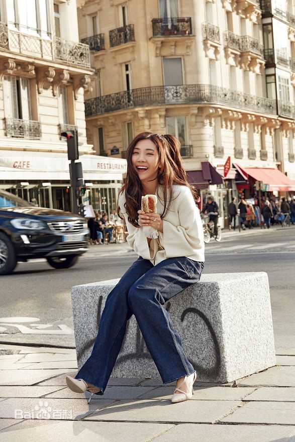 菅纫姿(Joyce)街拍壁纸壁纸