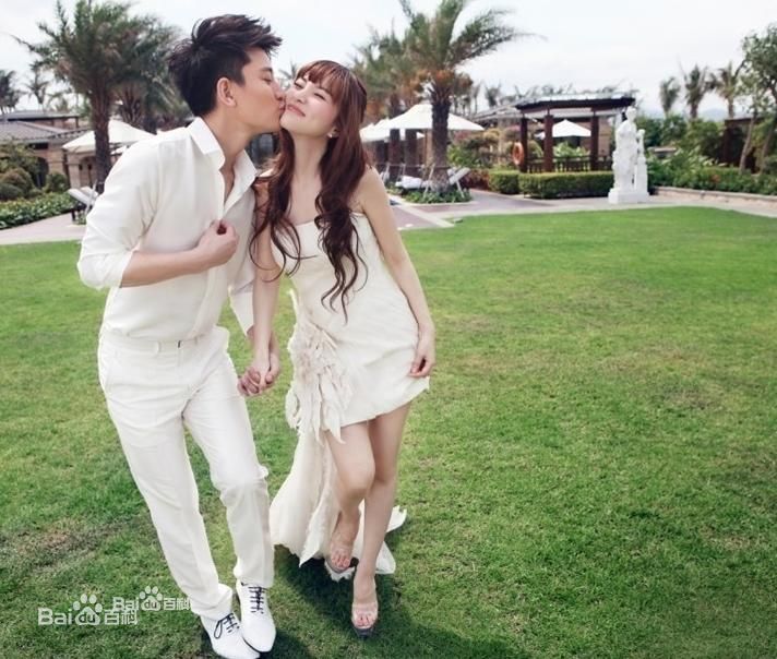 贾乃亮(Jerry)与李小璐图片图册