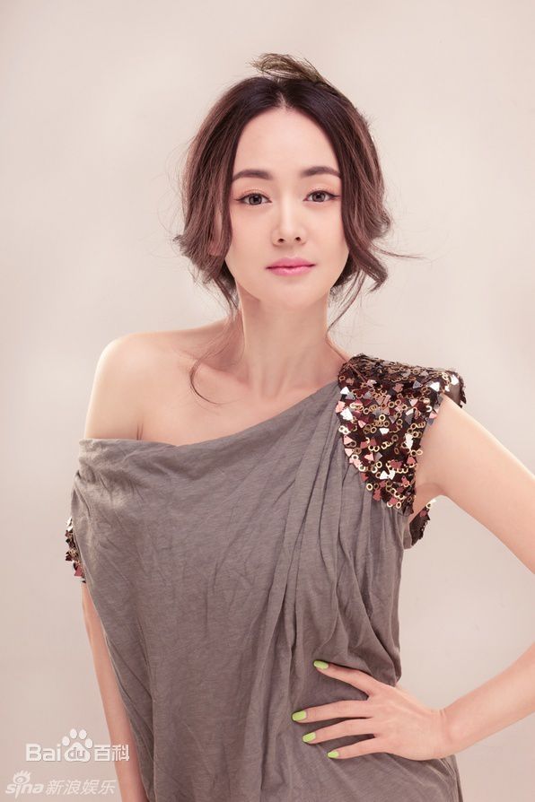 张定涵(Zhang Dinghan)时尚女郎素颜照壁纸