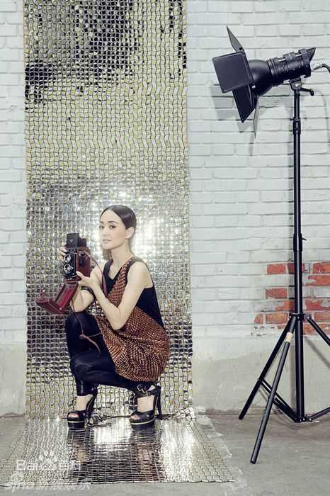 张定涵(Zhang Dinghan)时尚女郎素颜照壁纸