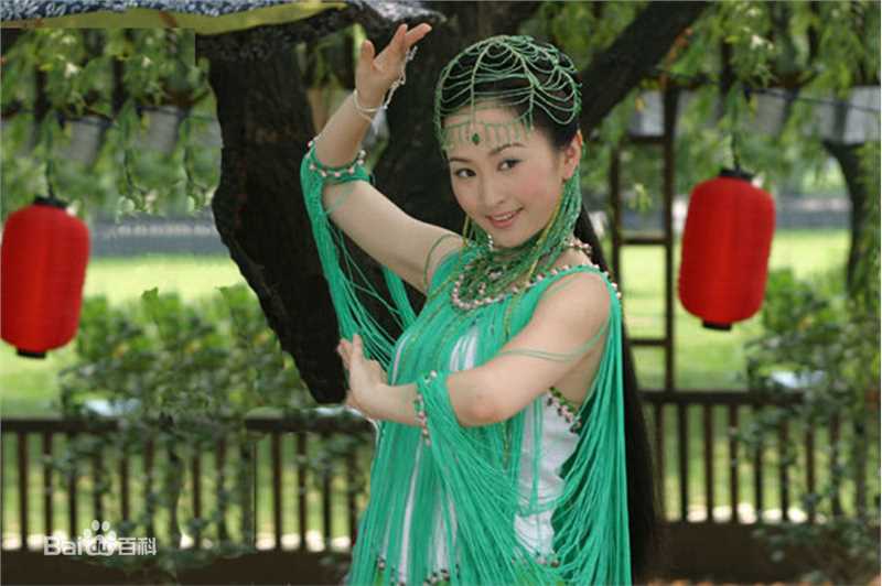 杨蕊(Reny)欢天喜地七仙女，五公主青儿素颜照壁纸