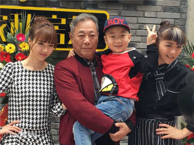 徐熙颜极品一家人图片图集