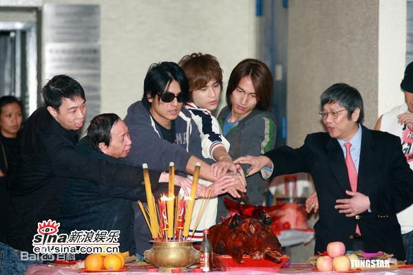 F4(F4)2006年香港红勘演唱会性感图片图集