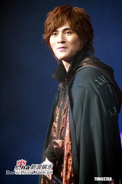 F4(F4)2006年香港红勘演唱会性感图片图集