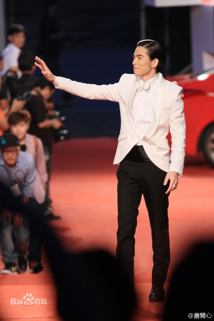萧敬腾(Jam Hsiao)第24届金曲奖颁奖典礼性感图片图集