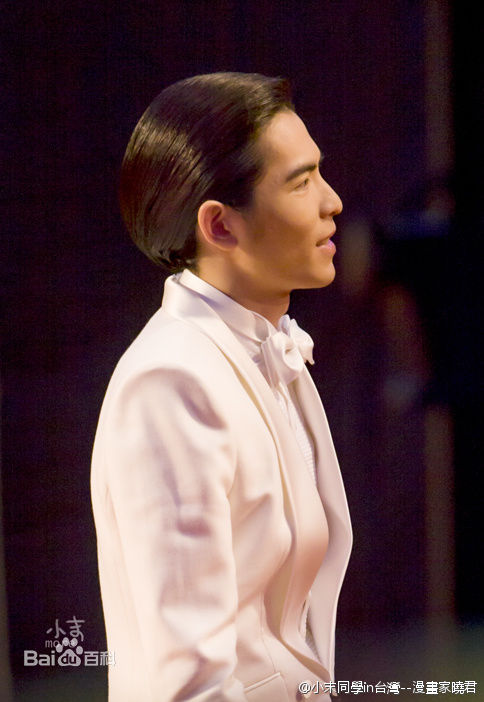 萧敬腾(Jam Hsiao)第24届金曲奖颁奖典礼性感图片图集