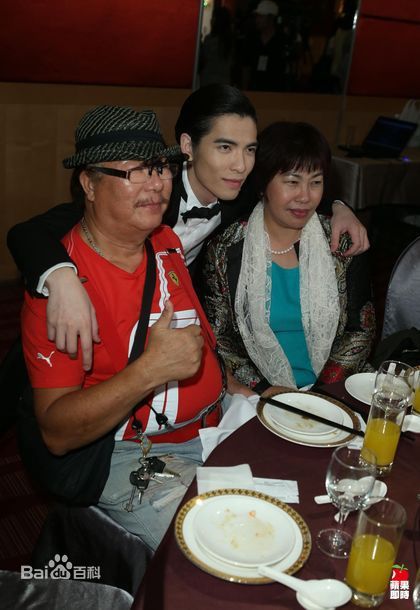 萧敬腾(Jam Hsiao)第24届金曲奖颁奖典礼性感图片图集