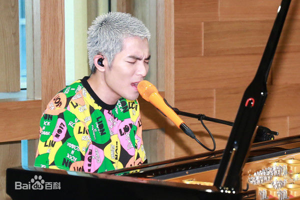 萧敬腾(Jam Hsiao)狮子合唱团主唱生活照相册