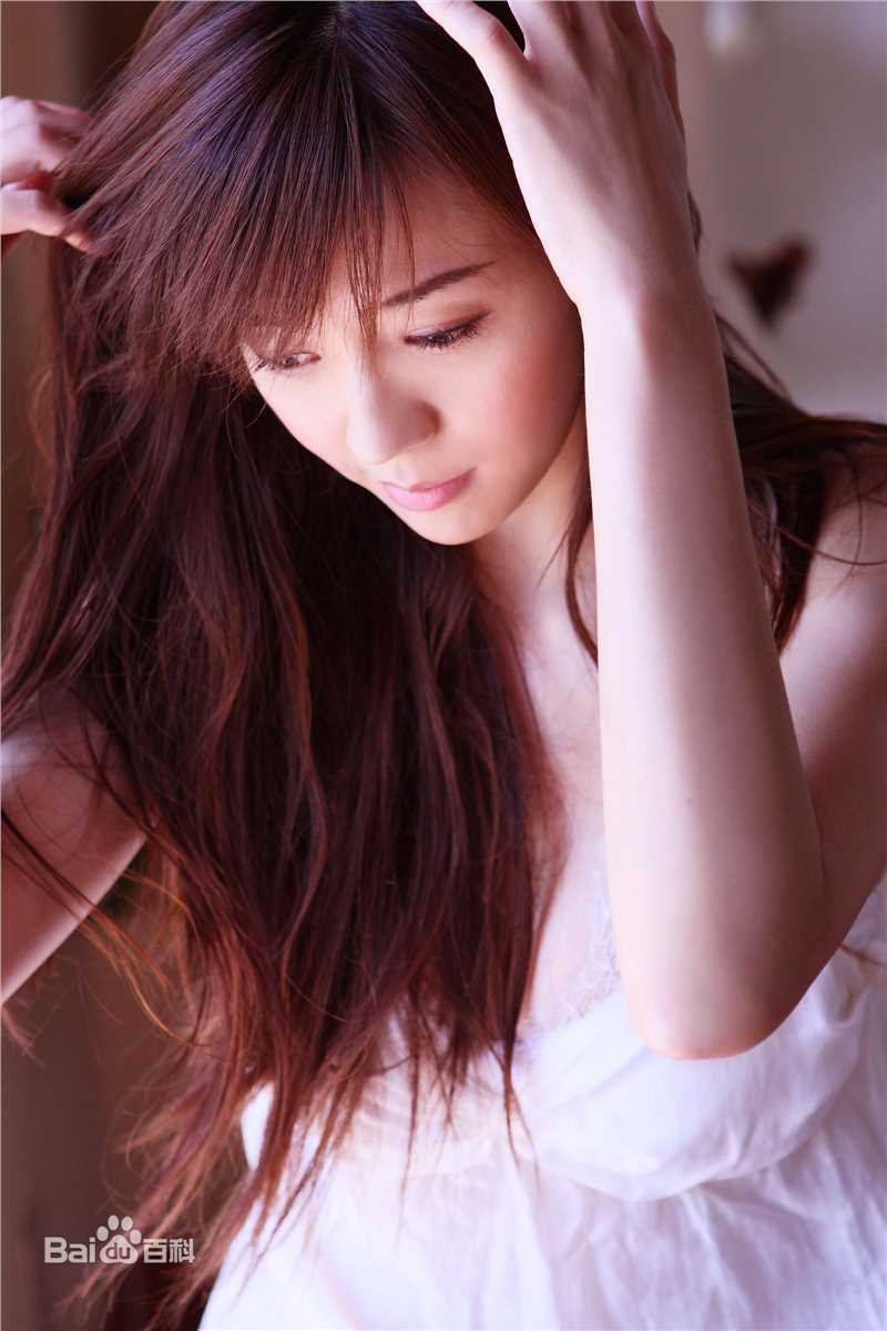 周韦彤(Cica Zhou)Cica性感影集素颜照相册