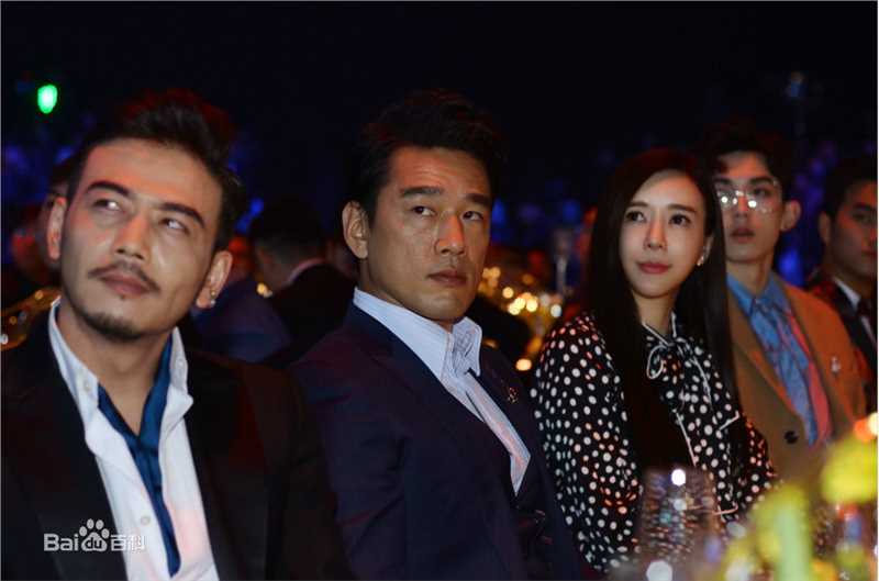 周韦彤(Cica Zhou)芭莎男士2016年度人物风云盛典照片图片图集