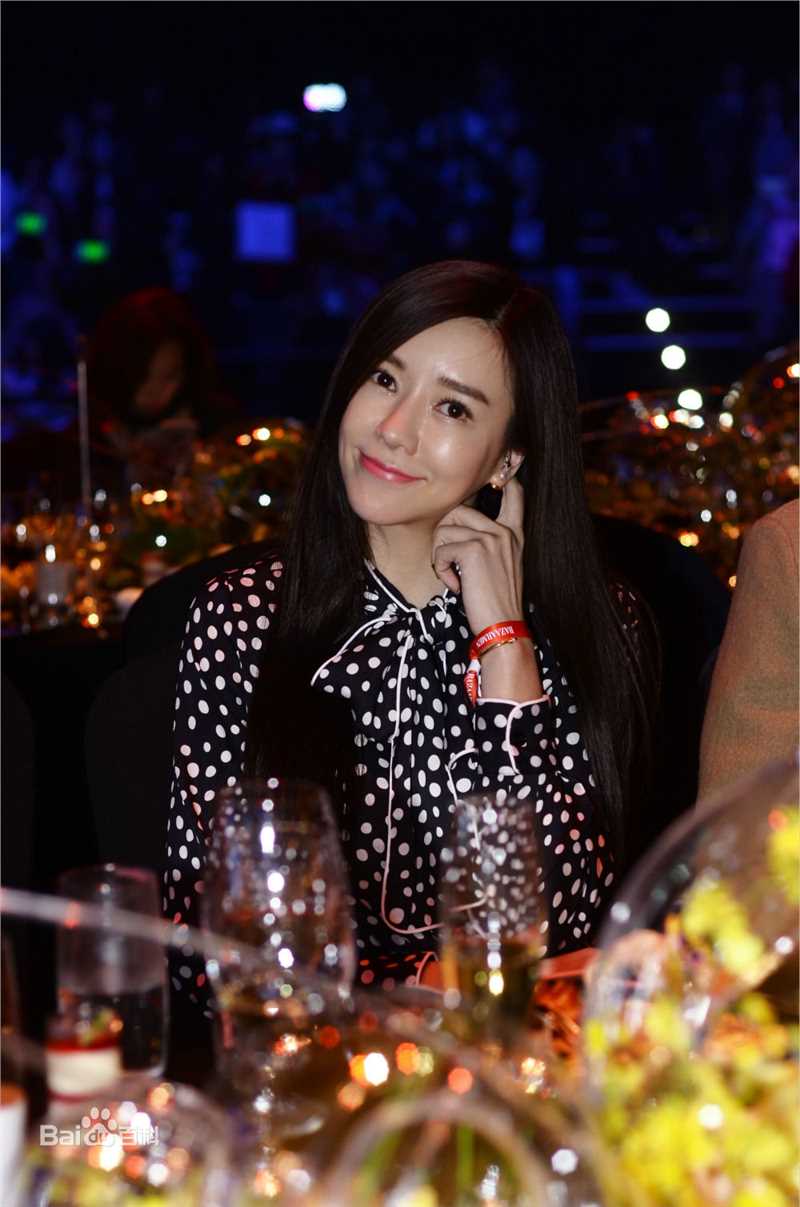 周韦彤(Cica Zhou)芭莎男士2016年度人物风云盛典照片图片图集