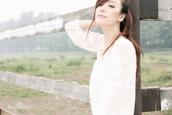 最新周韦彤(Cica Zhou)精彩图册