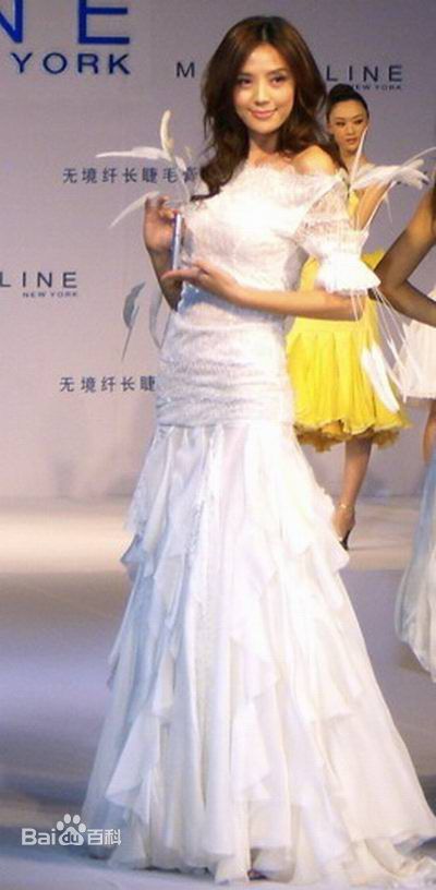 最新周韦彤(Cica Zhou)精彩图册