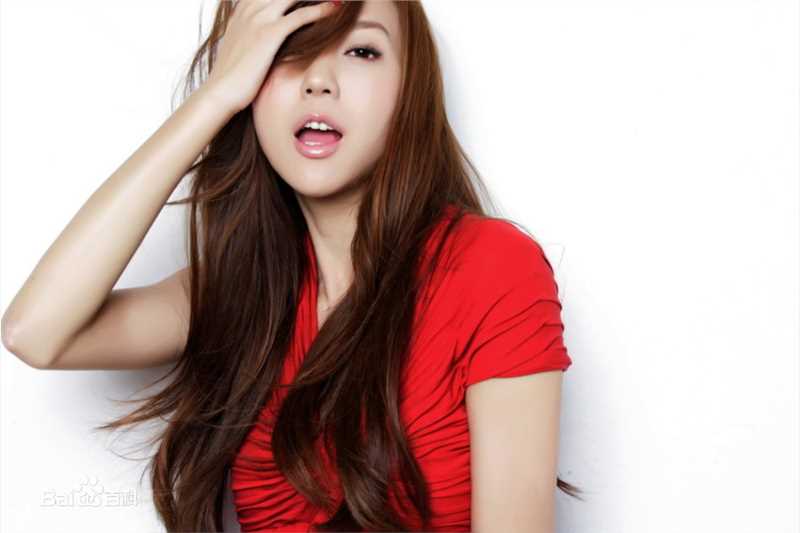 周韦彤(Cica Zhou)高清新年红裙优雅图集