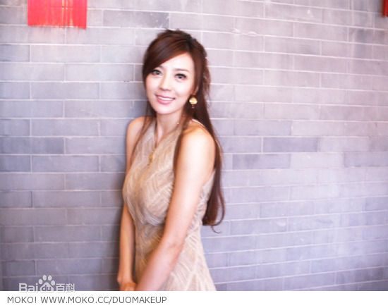 周韦彤(Cica Zhou)韦彤MOKO花絮图册