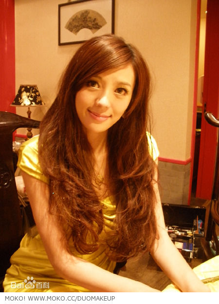 周韦彤(Cica Zhou)韦彤MOKO花絮图册